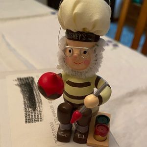 Vintage’95Hershey Painting a Kiss